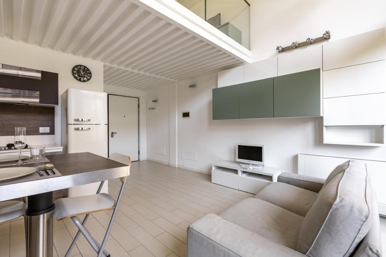 Apartament Elegant Loft With Balcony! Mediolan Zewnętrze zdjęcie